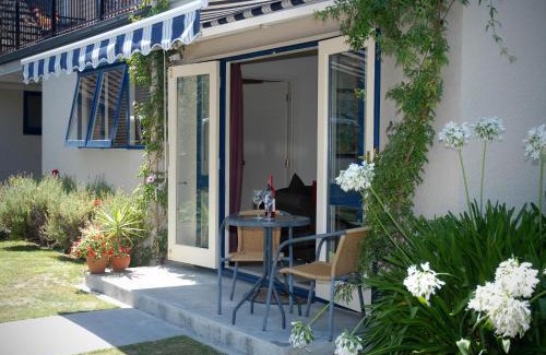 Anderson Park Apartamento | The Village Apartment, just steps to the Village shops, bars and restaurants