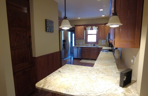 Wisconsin Dells Casa | THE WASHINGTON HOUSE - A 4-Bedroom Home 1 Block from Downtown Wisconsin Dells