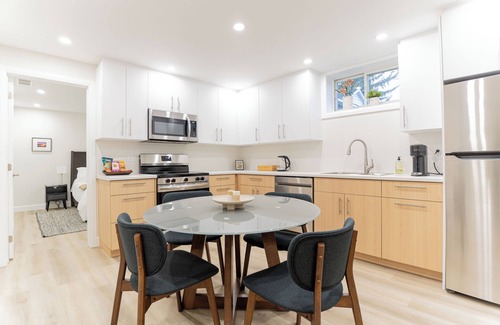 Elora Apartamento | The Water Street Suite | New 2-Bed Suite | Steps to Downtown Elora