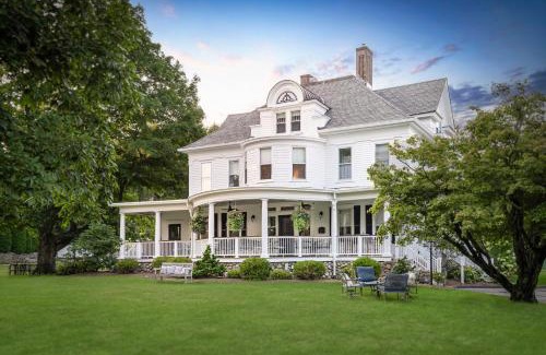 Ridgefield Hotel | The West Lane Inn
