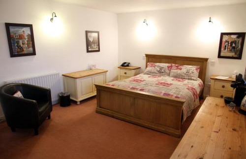 Sherington Hotel | The White Hart