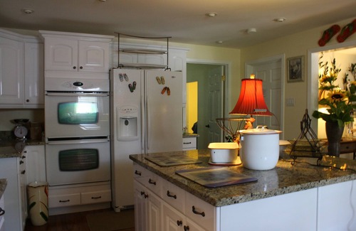 Hubert Casa | The White House on Freedom Way