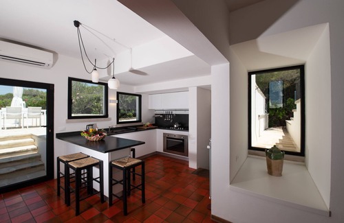 Marina di Felloniche Villa | The White Salmon, a dream 30 steps from the sea