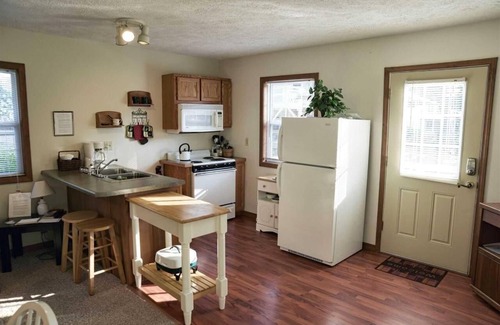 Norfork Cabina | "The Wilson Cabin" Cozy Accommodation on the River