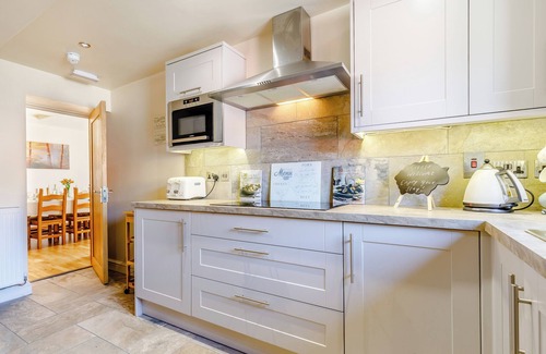 Malpas Cabaña | The Woodlands Farmhouse