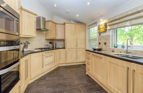 Congleton Chalet De Esquí | The Woodlands Retreat