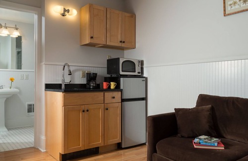 Woodstock Hotel | The Woodstock Inn on the Millstream