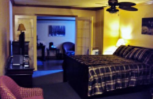 Whitehorse Hotel | The Yukon Inn