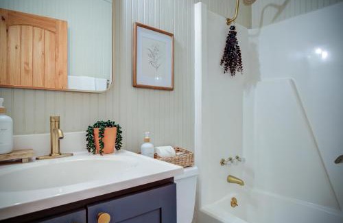 Mill Ridge Apartamento | The Zen Den Peaceful Cottage with Mountain Views