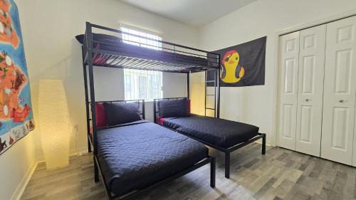 Haines City Casa | Themed kid bedrooms, 17 miles to Disney and Legoland, private pool, kitchen, wifi, washer, dryer