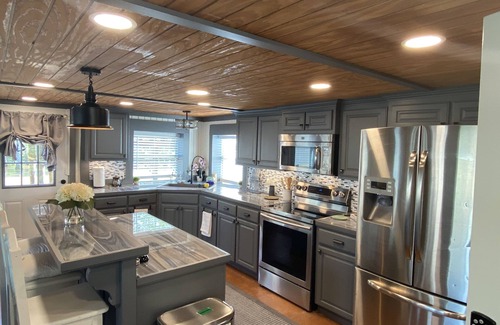 Maurepas Casa | There’s no business like Whiskey Business!!