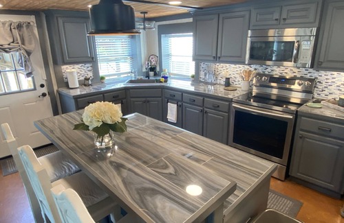 Maurepas Casa | There’s no business like Whiskey Business!!