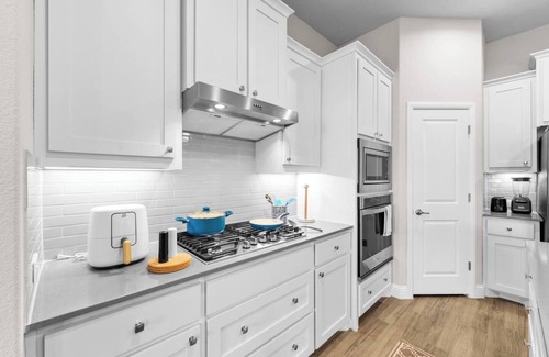 Keller Casa | This house is a 2 bedroom(s), 2 bathrooms, located in Fort Worth, TX.