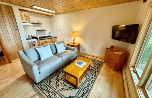 Grand Marais Hotel | Thomsonite Inn on Lake Superior