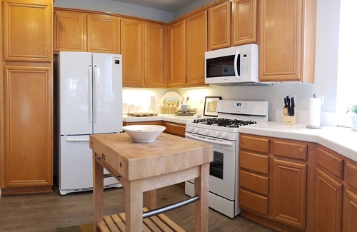 Port Hueneme Casa | ENCANTADOR 3 habitaciones 2. 5 baños Cape Cod Home