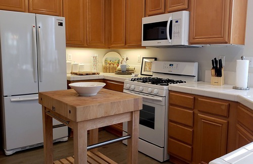 Port Hueneme Casa | ENCANTADOR 3 habitaciones 2. 5 baños Cape Cod Home