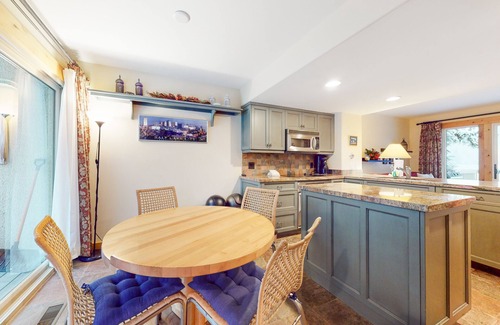 Park Meadows Casa | Three-story townhome with fireplace & decks - steps to shuttle & rec center