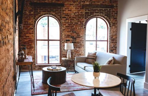 Jonesville Apartamento | Three Trails Downtown Elkin