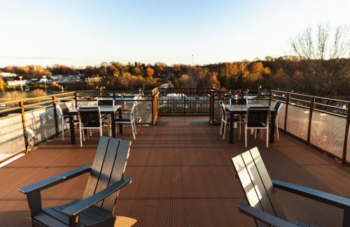 Jonesville Apartamento | Three Trails Downtown Elkin