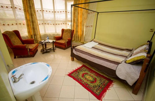 Naivasha Hotel | Three Ways Hotel & Restaurant