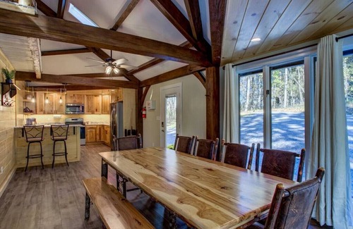 Lewisville Cabaña | Thunder Hill Retreat - Spacious/Deck/Hot tub