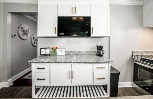 Mooresville Casa | Thyme to Travel to this soothing house in charming Mooresville