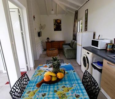 Anse-Bertrand Casa | Ti Kaz indigo Gite creole avec piscine et table dhotes à Anse Bertrand