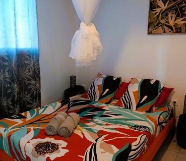 Anse-Bertrand Casa | Ti Kaz indigo Gite creole avec piscine et table dhotes à Anse Bertrand