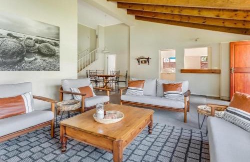 Knysna Casa | Tidswell Cottage Spacious Leisure Isle home