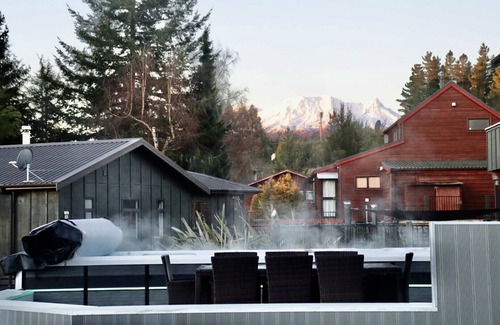 Ohakune Casa | Tiffany Swim spa resort