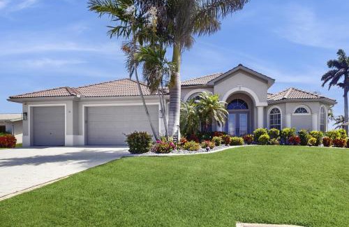 Yacht Club Casa | Tiffany Treasure