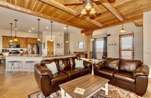 Elgin Casa | Tilted Horse Ranch in the heart of wine country