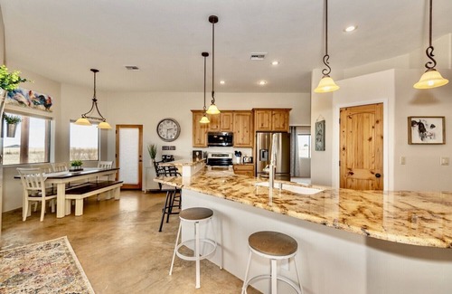 Elgin Casa | Tilted Horse Ranch in the heart of wine country