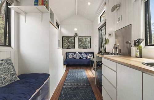 Newham Casa | Tiny Hideaway at Cloverhills by Tiny Away