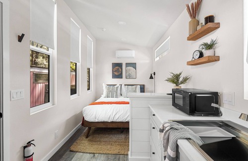 Dunsmuir Casa | Tiny Home - (Sage)