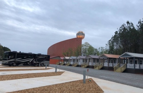 Pearl River Casa | Tiny Homes for Rent, minutes to the Casino, Golf Course & Water Park