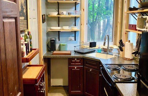 Haller Lake Cabaña | Tiny Mansion - Seattle! Make this Cozy, Custom Cottage your Seattle Summer Home!