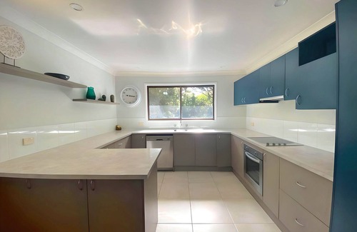 Tiona Otro | Tiona Palms Holiday Park