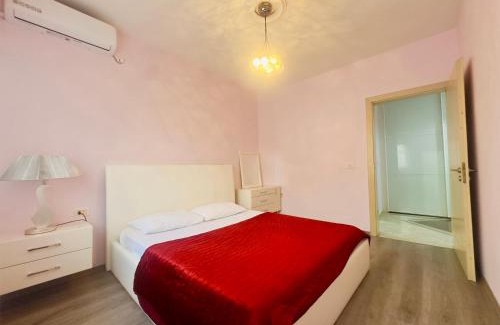 Tirana Apartamento | Tirana - GGpremiumstays ApartHotel - Double bedroom city center apartment - Airport shuttle - Private parking