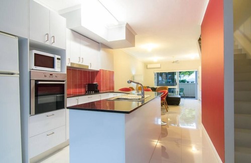 Port Douglas Hotel | Titree Village Holiday Apartments