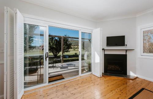 Milroy Apartamento | Toms Cottage - "Wilgowrah" -A Country Escape