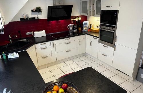 Hagenburg Apartamento | Top Ferienwohnung „Am Schloß“ für 4-6 Gäste