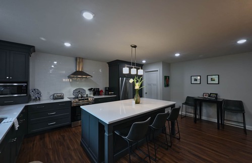 Flippin Casa | Top Location! 3D & Video Tour. Riverside 4/3 w/ the best water access & privacy!