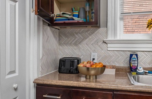 St. Louis Apartamento | TOP RATED! FANTASTIC LOCATION! 3 bedroom near WASHU, LOOP, Pageant, Forest Park