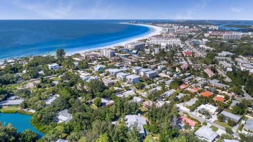 Siesta Key Casa | Topsail Cottage - 1025