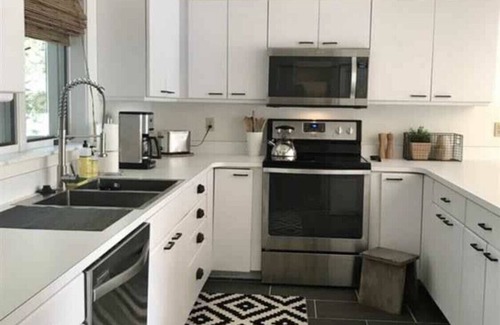 Central Lake Casa | Torch Lake Family Friendly Lakefront Home - Prime Summer Weeks Available