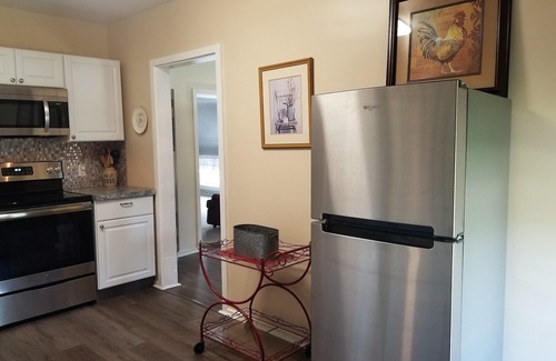 Essexville Apartamento | Apartamento de 1 dormitorio totalmente renovado