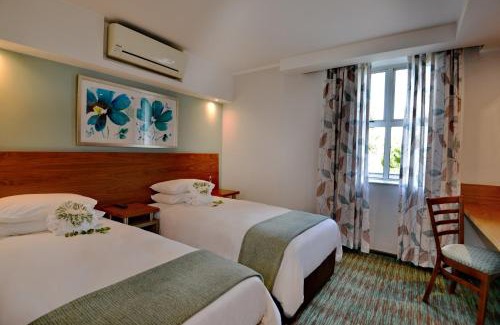 Greater Johannesburg Metropolitan Area Hotel | Town Lodge Waterfall, Midrand