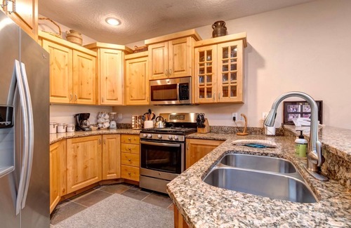 Downtown Park City Condominio | Town Pointe 3 BedroomsTPC-102C by KBM