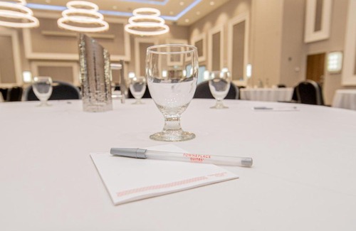 Brantford Hotel | TownePlace Suites by Marriott Brantford and Conference Centre